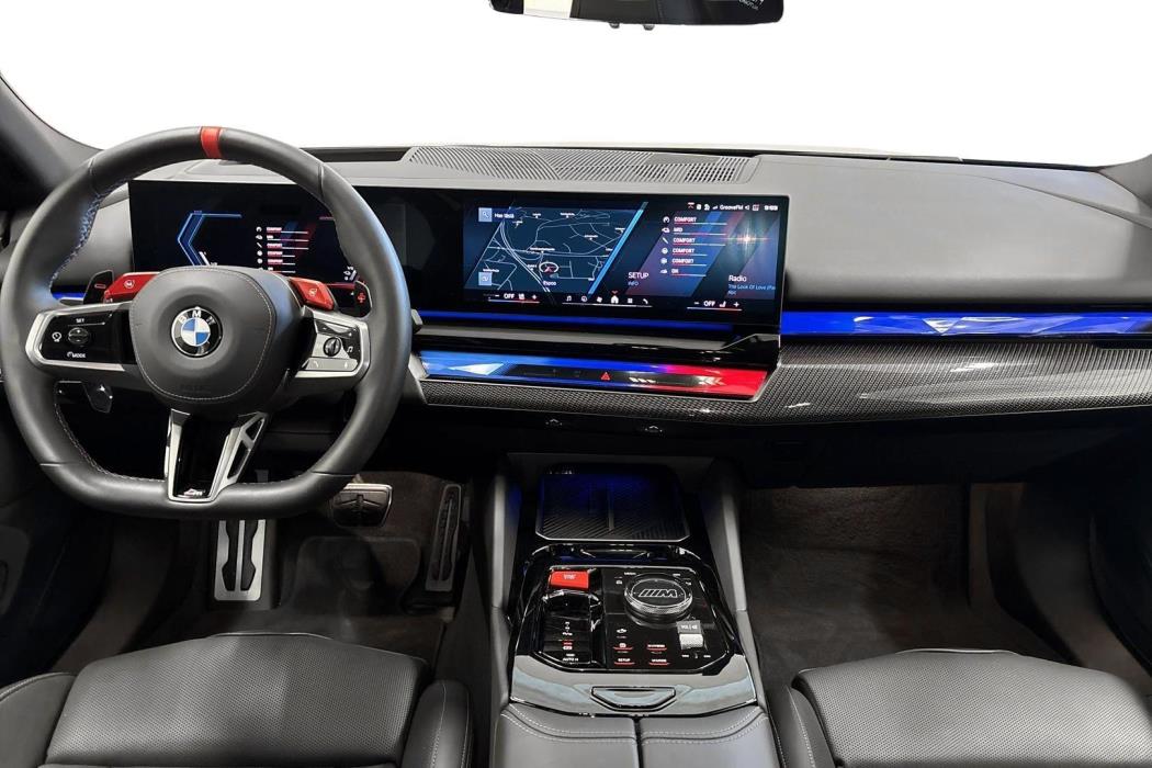 BMW M5 2025