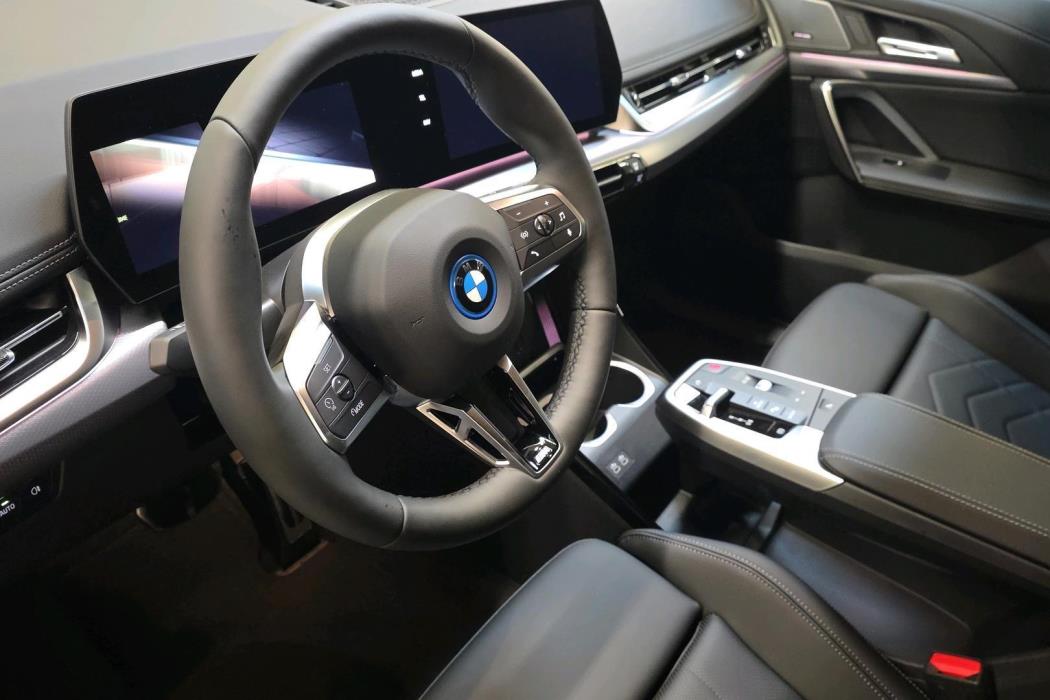 BMW iX1 2026