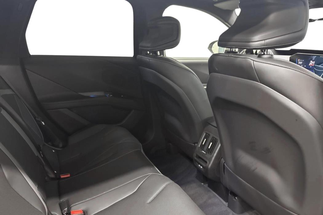 BMW iX3 2026