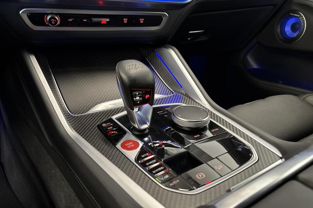 BMW XM 2024