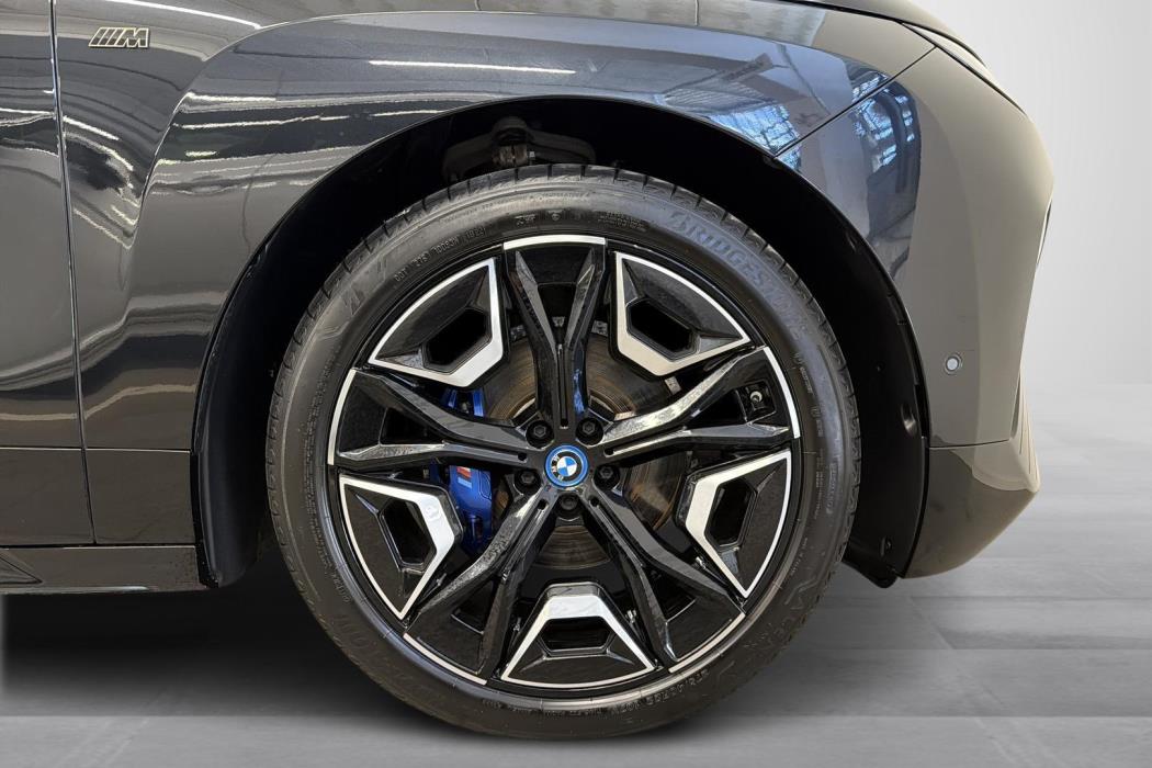BMW iX 2023