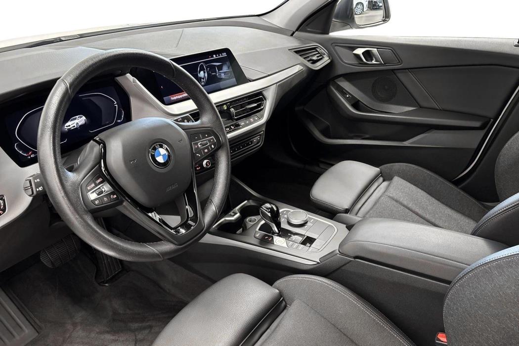 BMW 118 2023