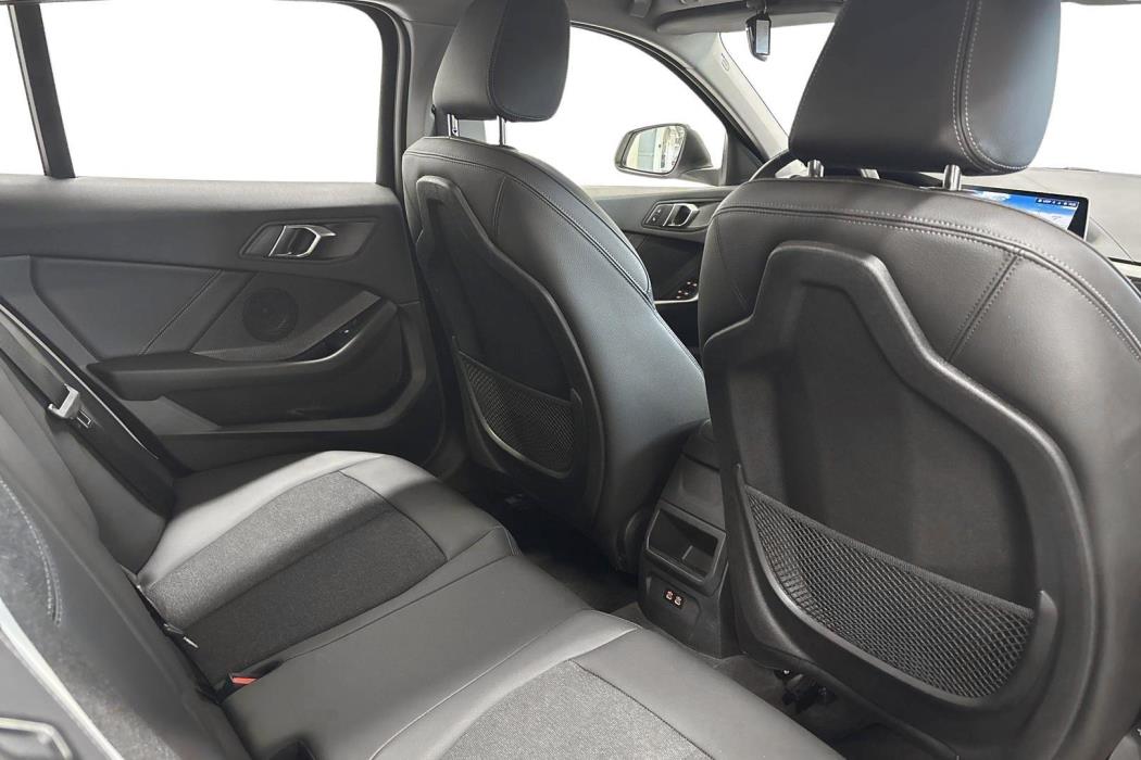 BMW 118 2023