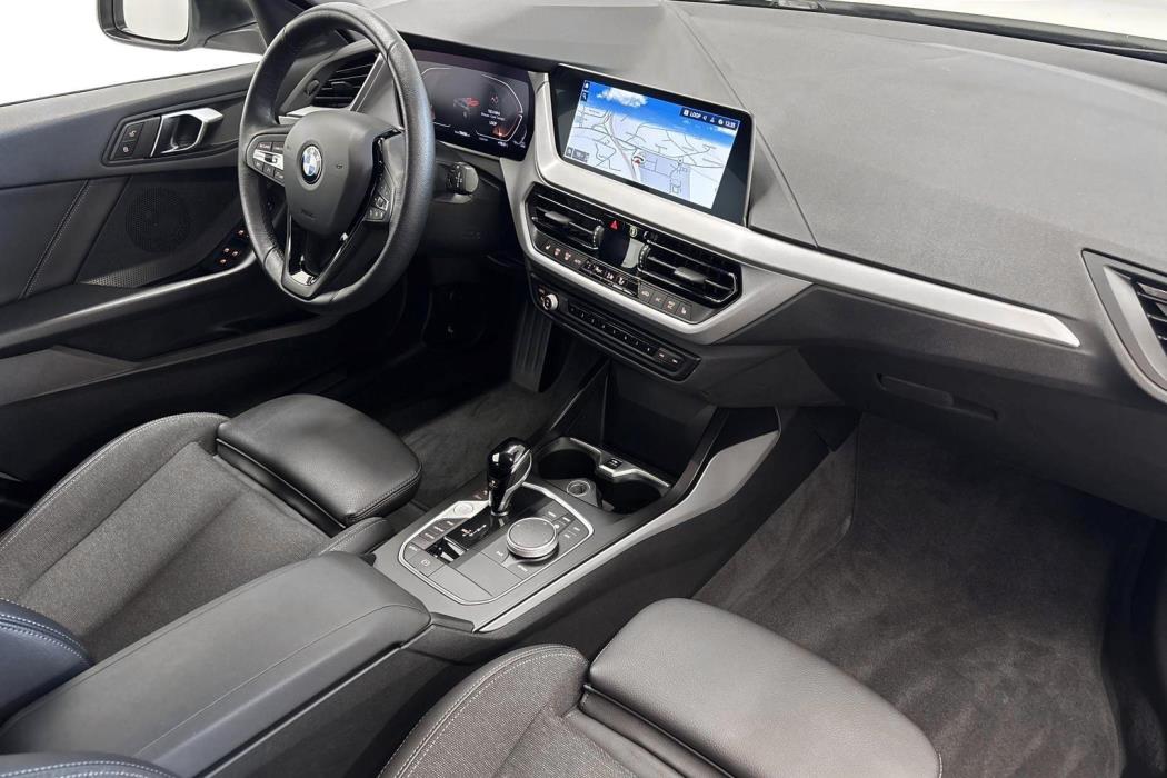 BMW 118 2023
