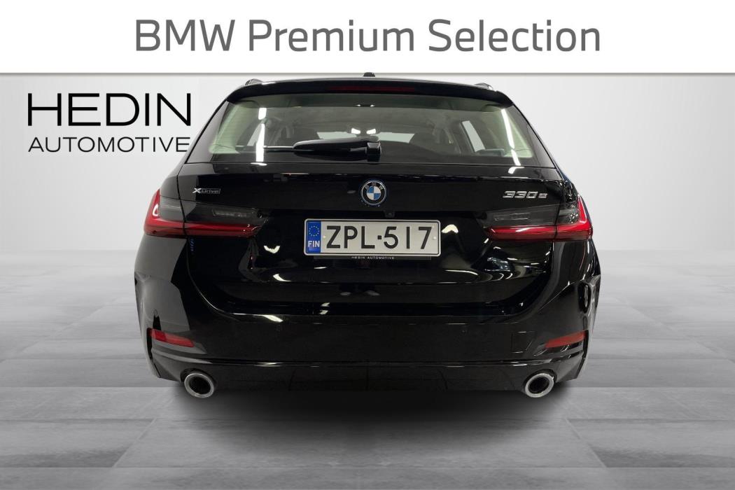 BMW 330 2025
