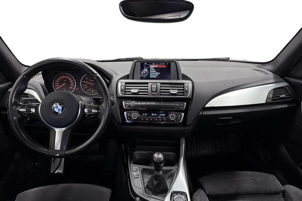 BMW 118 2016