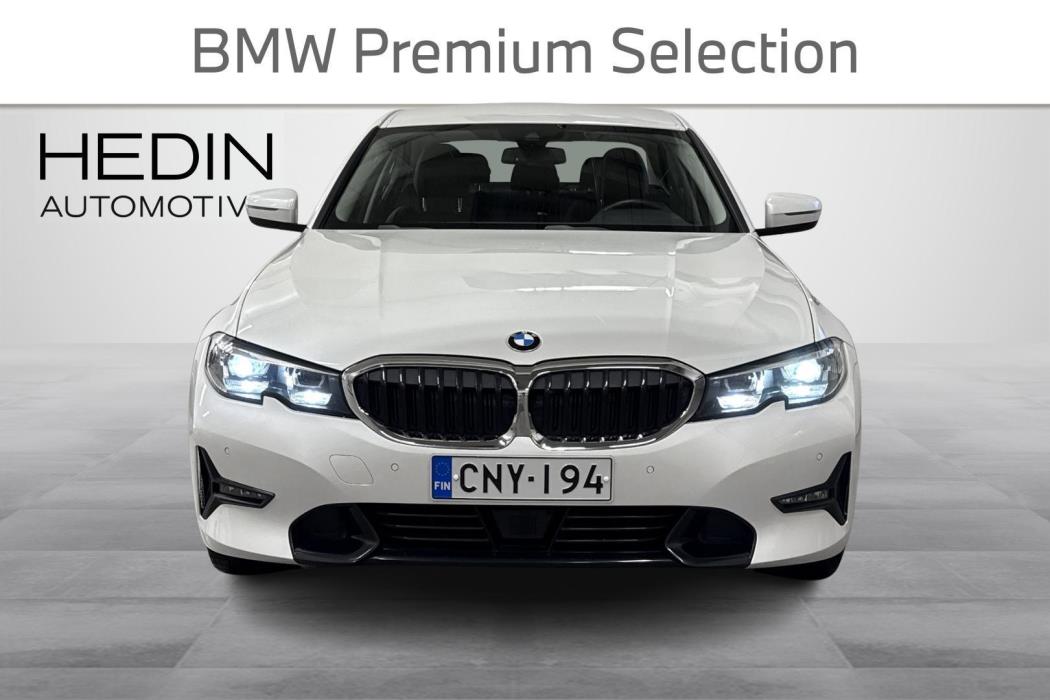 BMW 330 2019