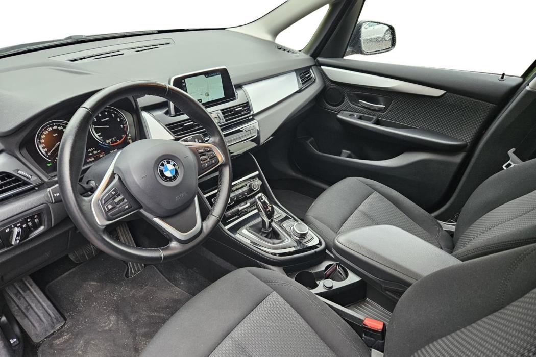 BMW 218 2023