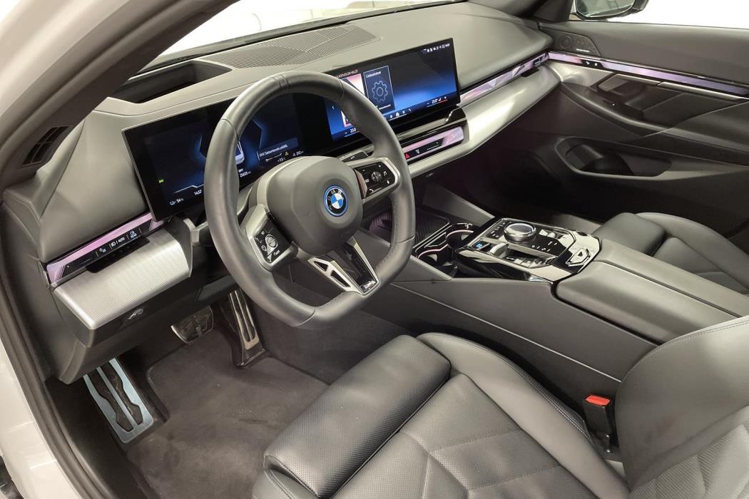 BMW i5 2024