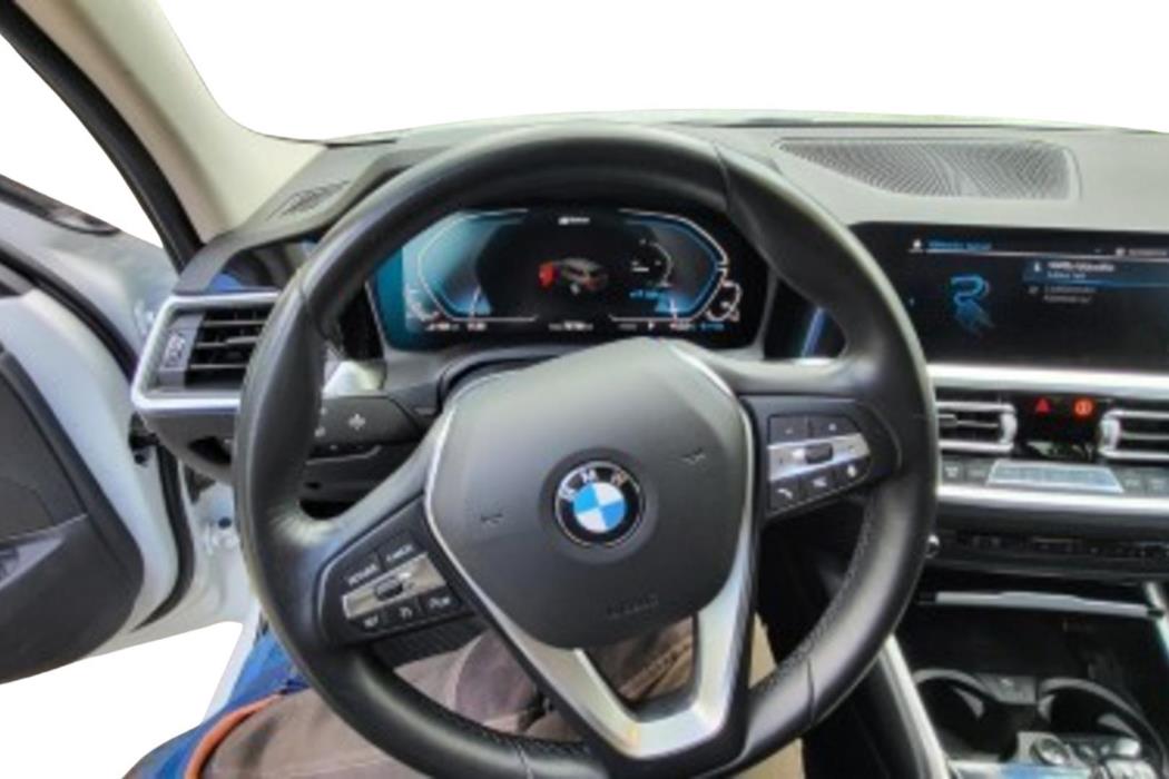 BMW 330 2021