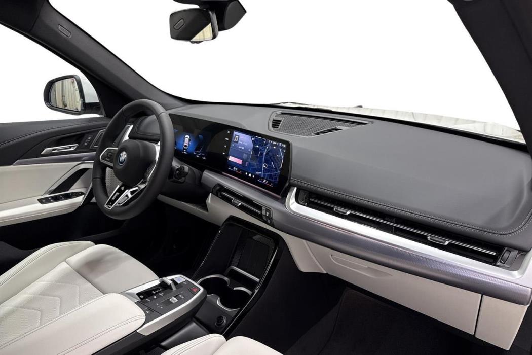 BMW iX1 2026