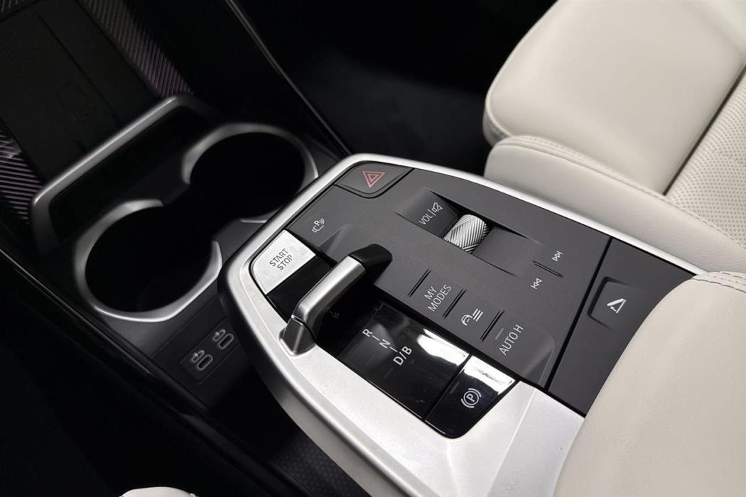 BMW iX1 2026