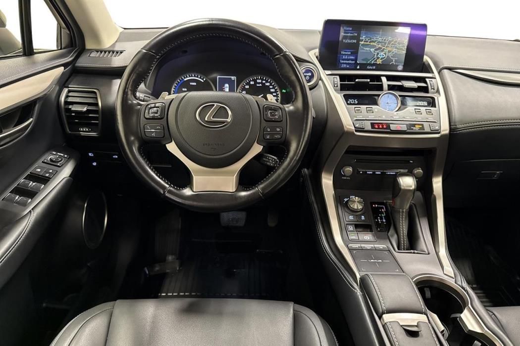Lexus NX 2021
