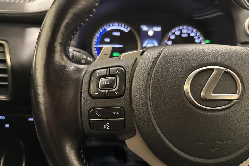 Lexus NX 2021