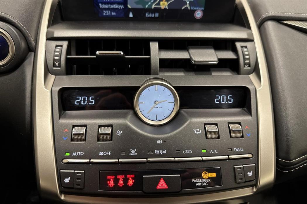 Lexus NX 2021