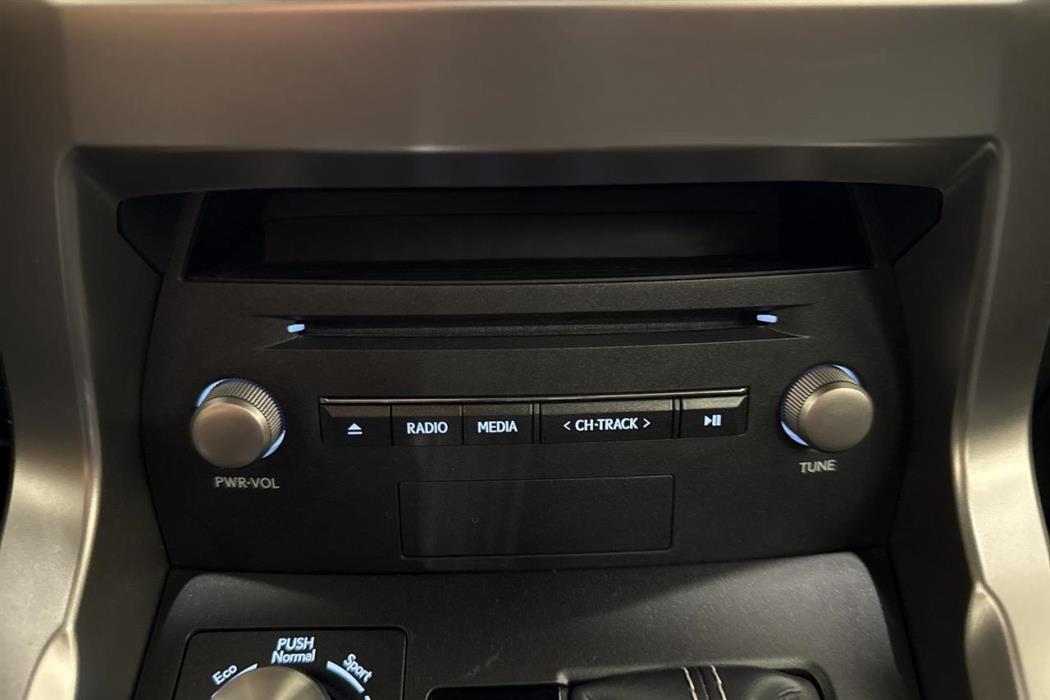 Lexus NX 2021