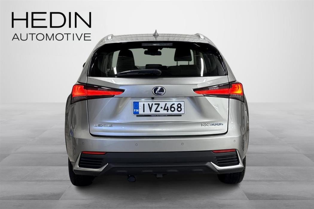 Lexus NX 2021