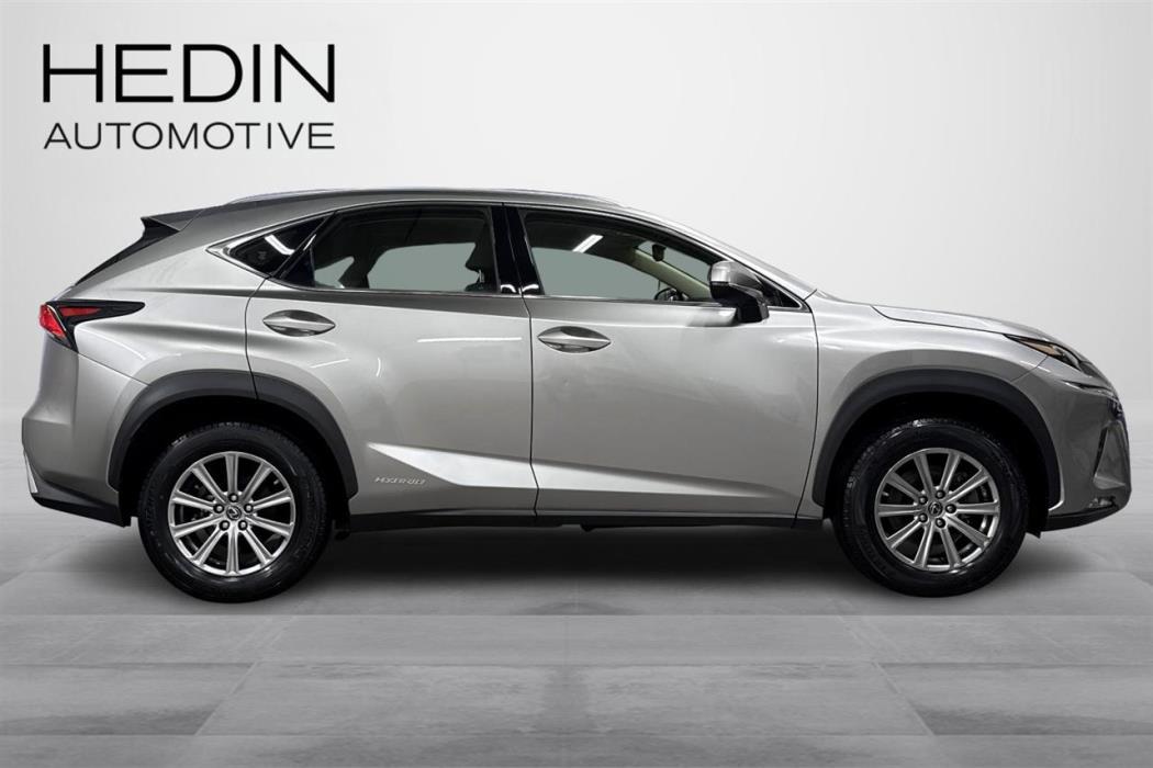 Lexus NX 2021