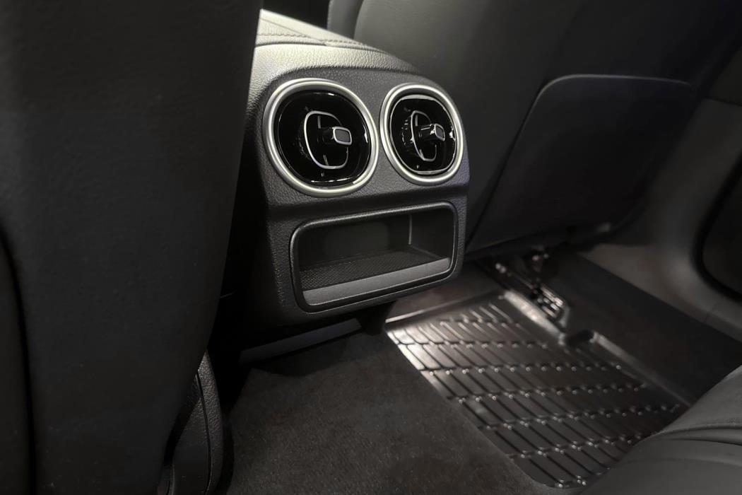 Mercedes-Benz C 2023