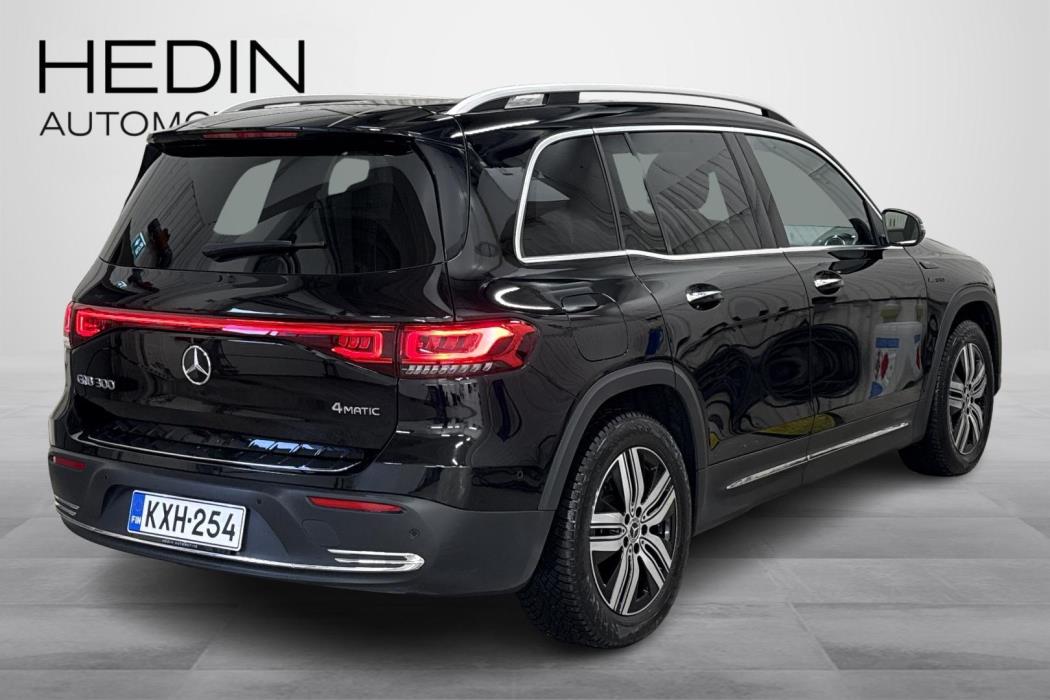 MERCEDES-BENZ EQB 2022