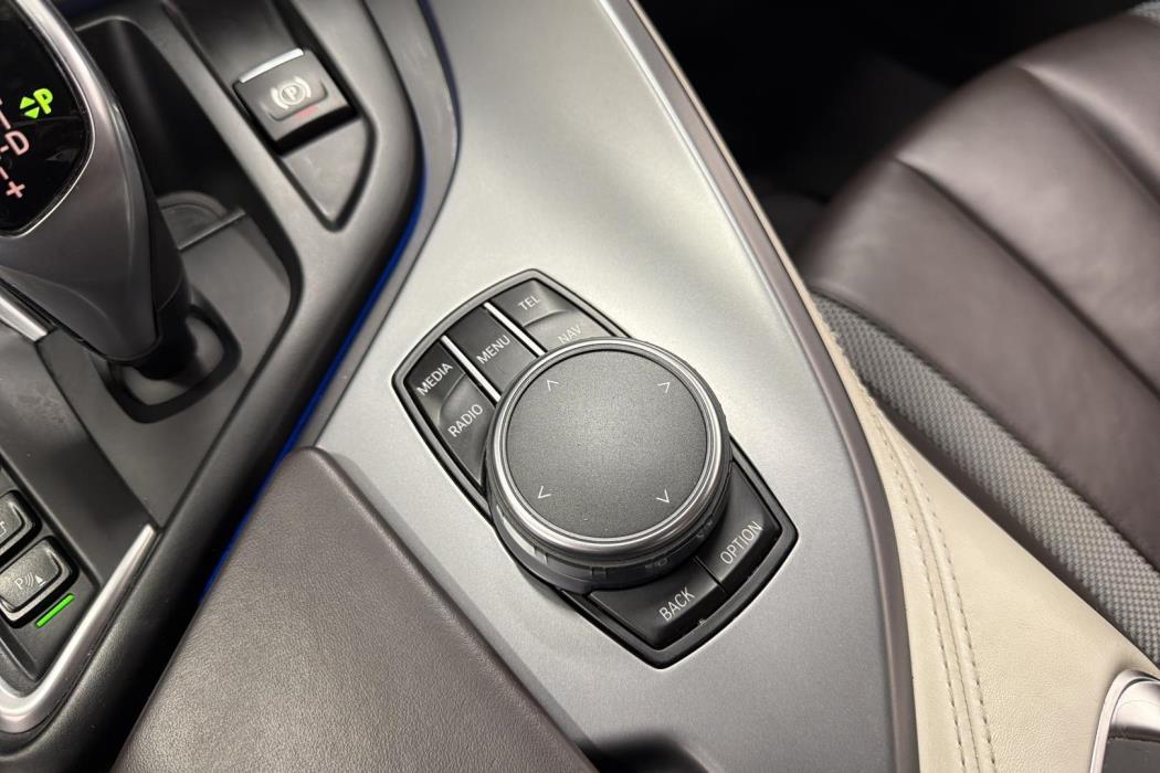 BMW i8 2017