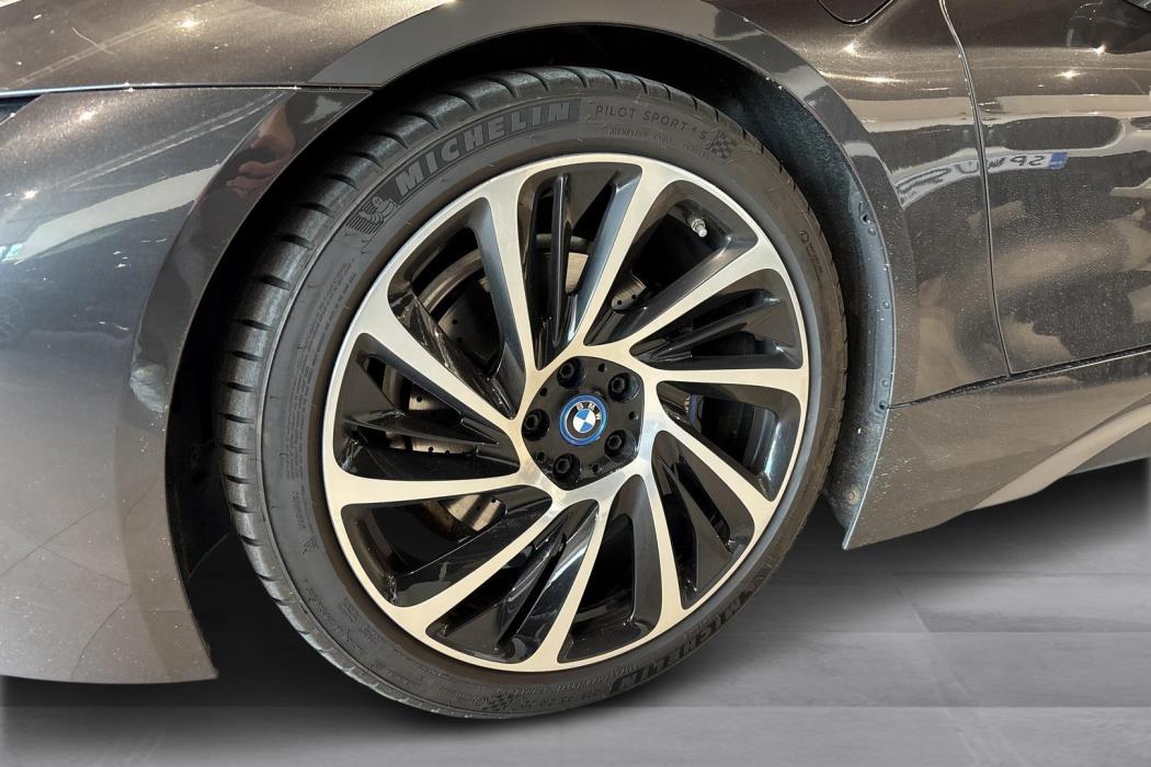 BMW i8 2017