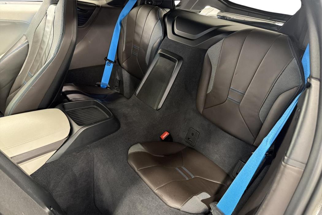BMW i8 2017