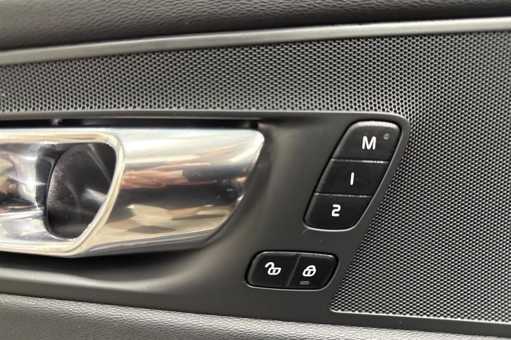 Volvo XC60 2022