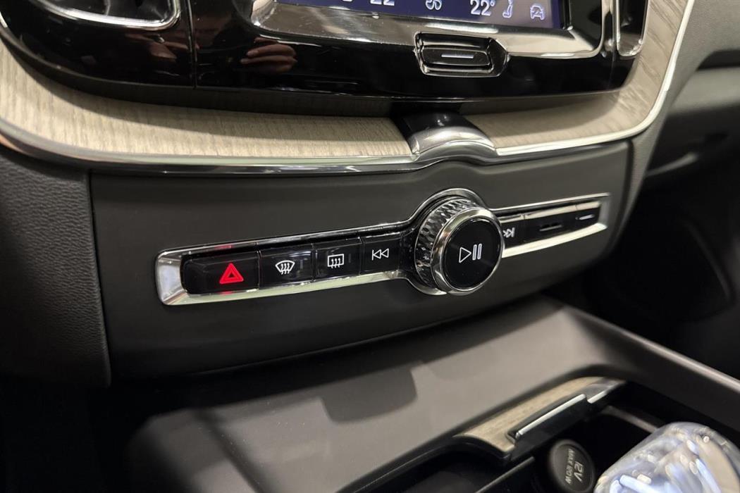 Volvo XC60 2022