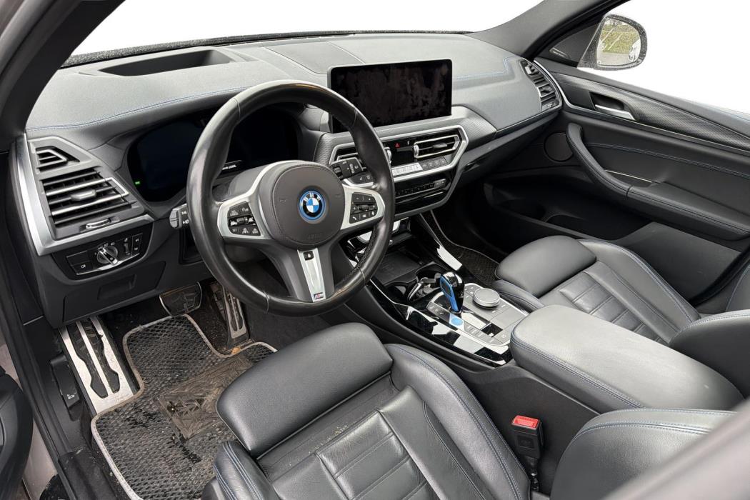 BMW iX3 2023