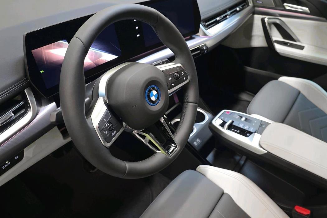 BMW iX1 2026
