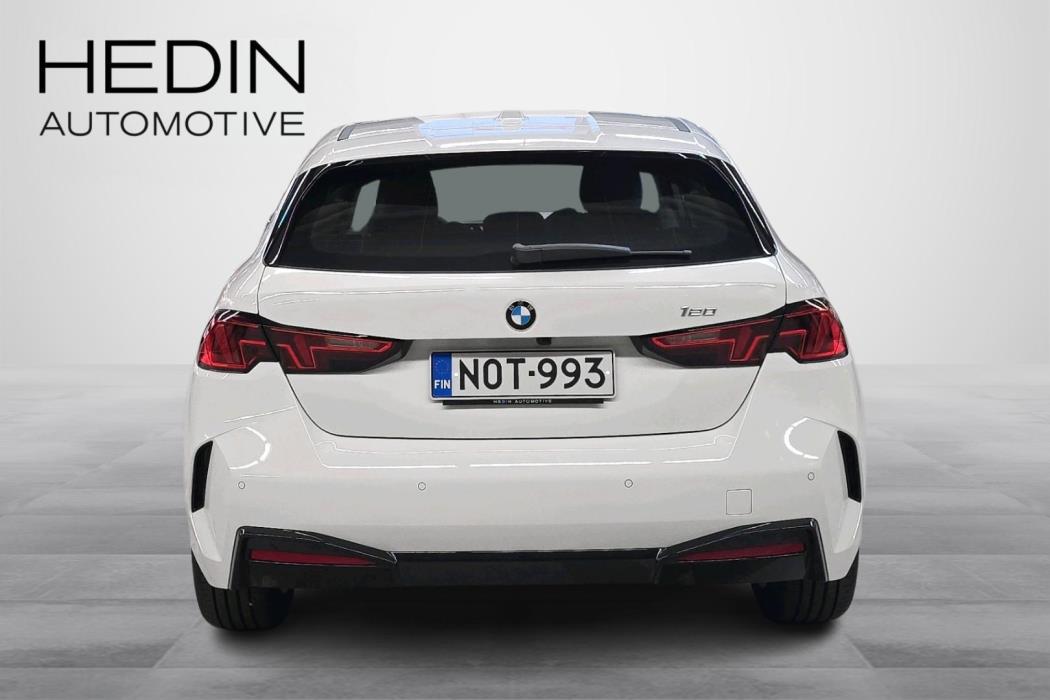 BMW 120 2026