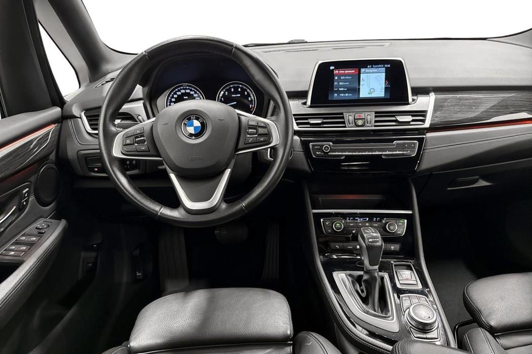 BMW 225 2019