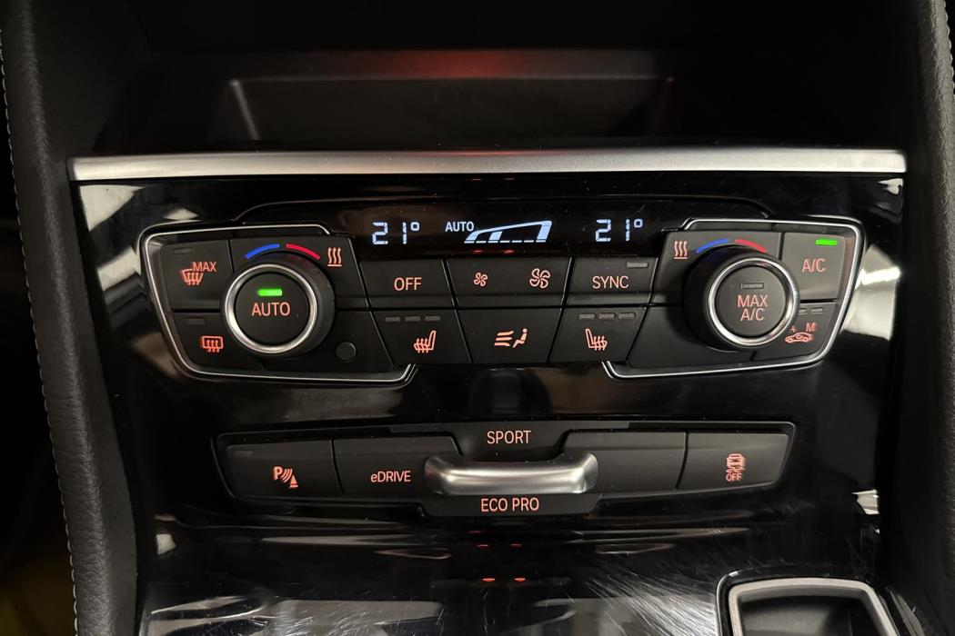 BMW 225 2019