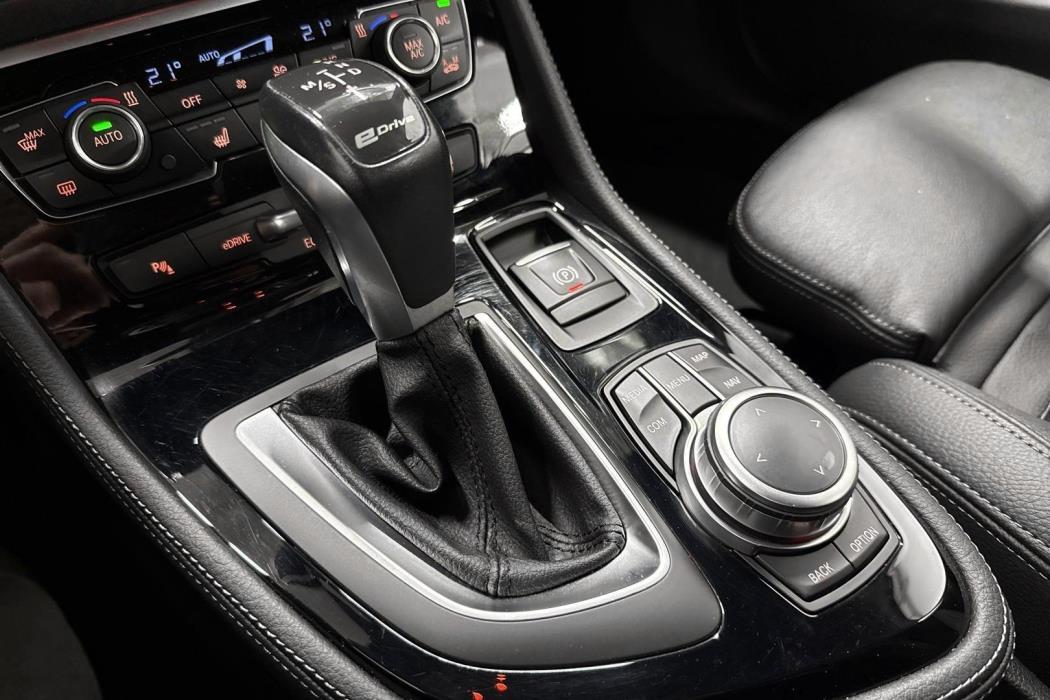 BMW 225 2019