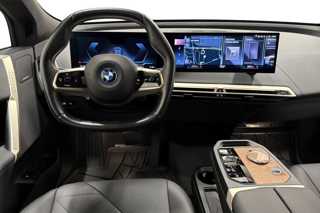 BMW iX 2021