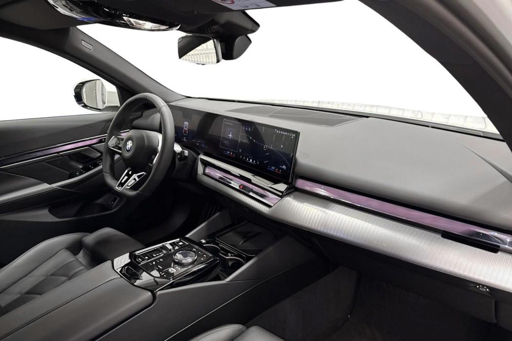 BMW 530 2025