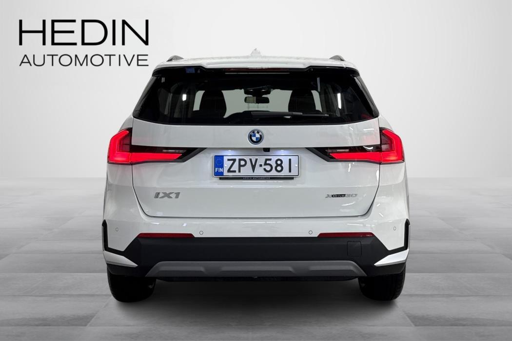 BMW iX1 2026