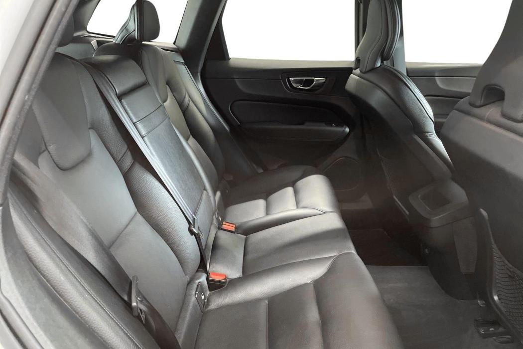 VOLVO XC60 2018