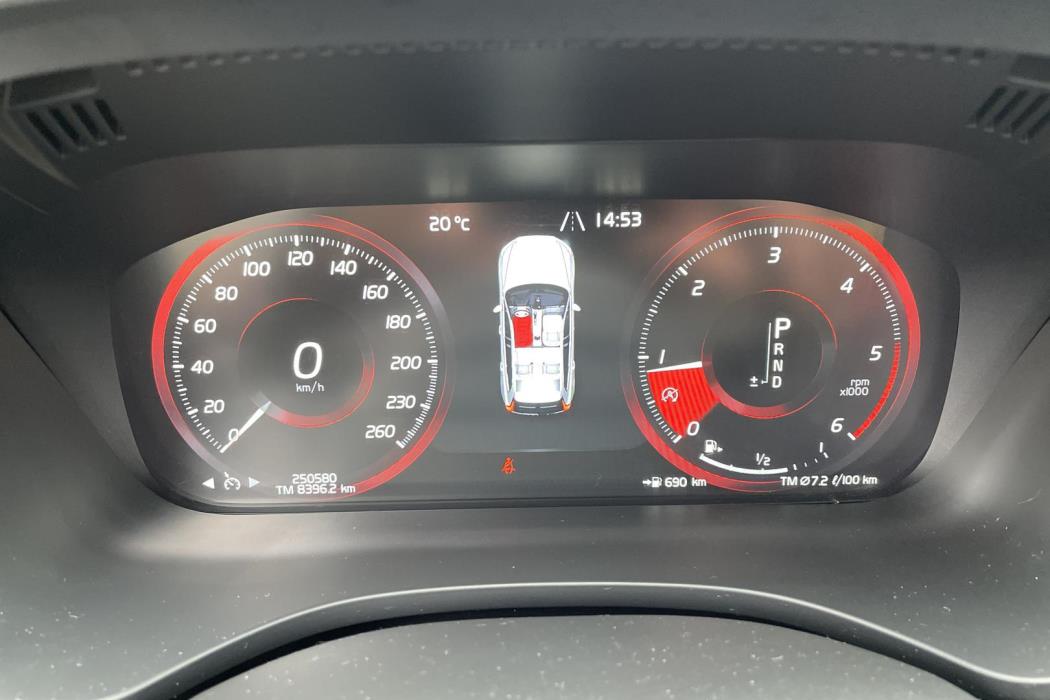 VOLVO XC60 2018