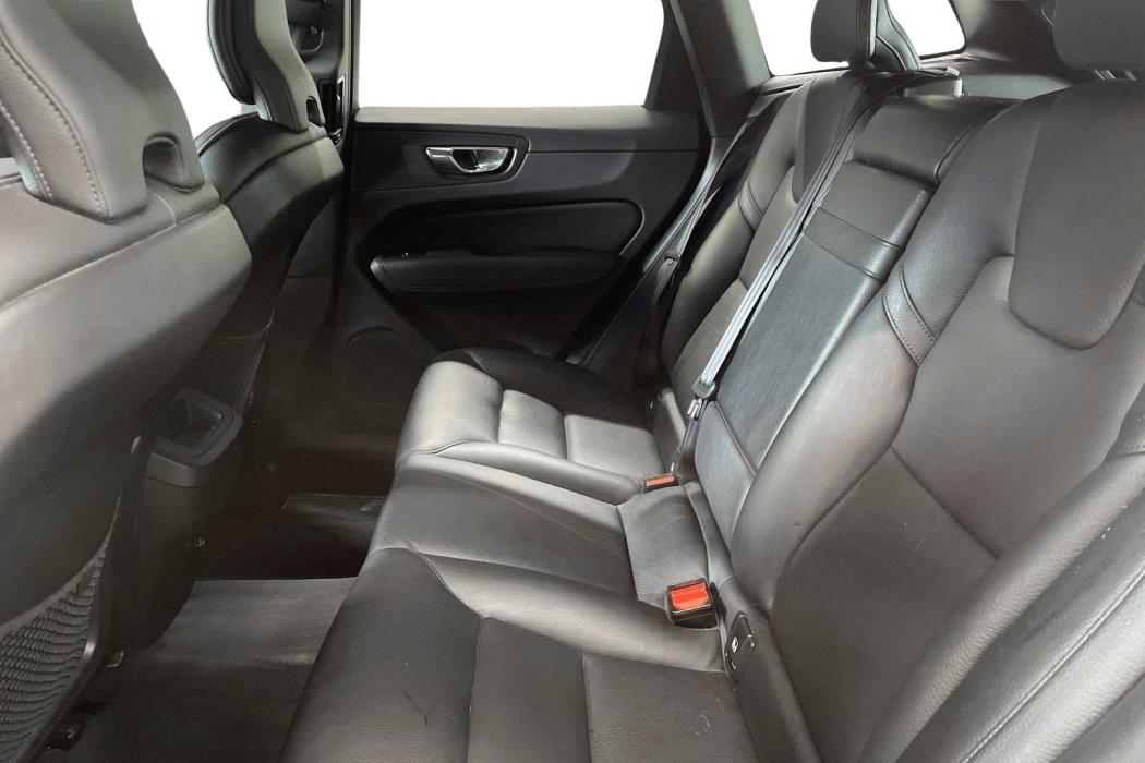 VOLVO XC60 2018