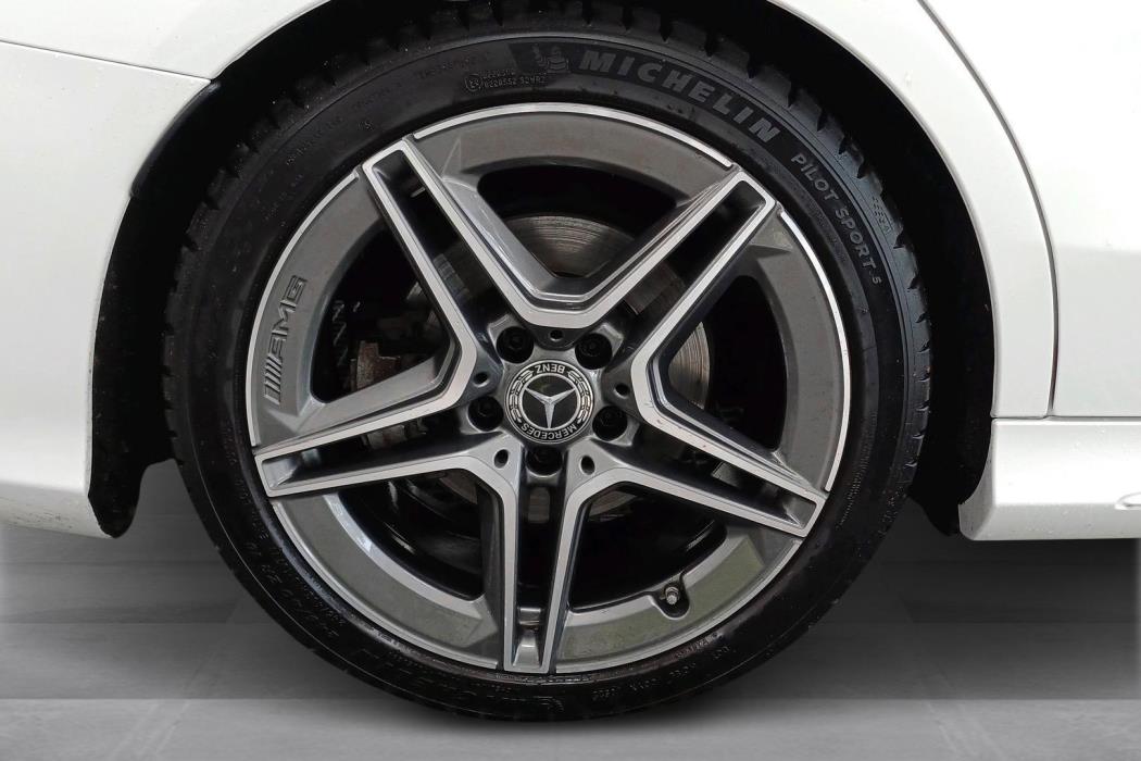 MERCEDES-BENZ C 2020