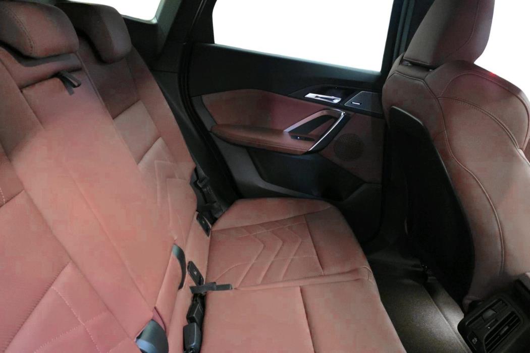 BMW iX1 2026