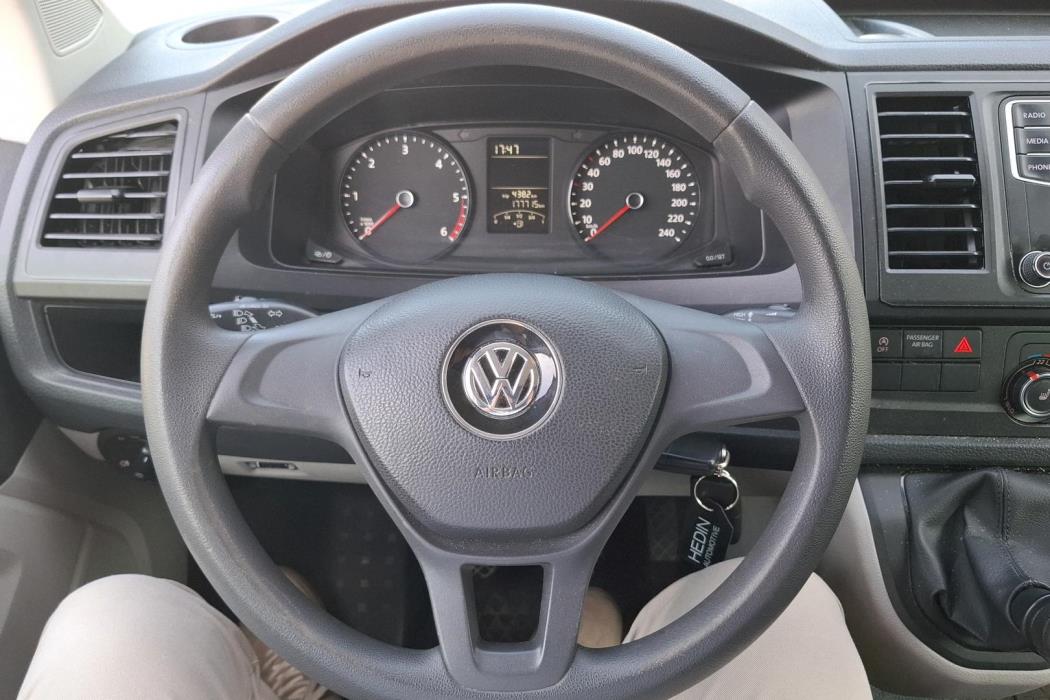 VOLKSWAGEN TRANSPORTER 2019