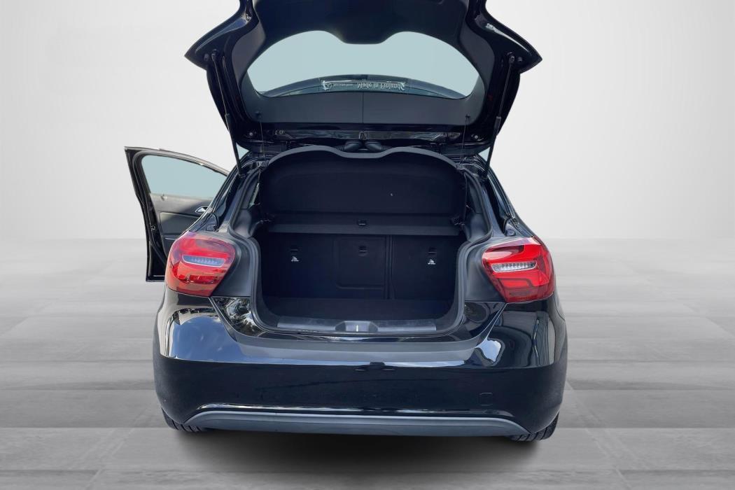 MERCEDES-BENZ A 2016
