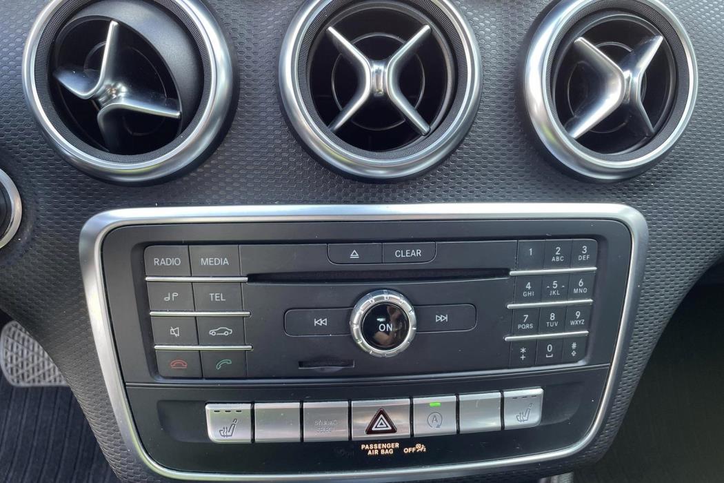 MERCEDES-BENZ A 2016