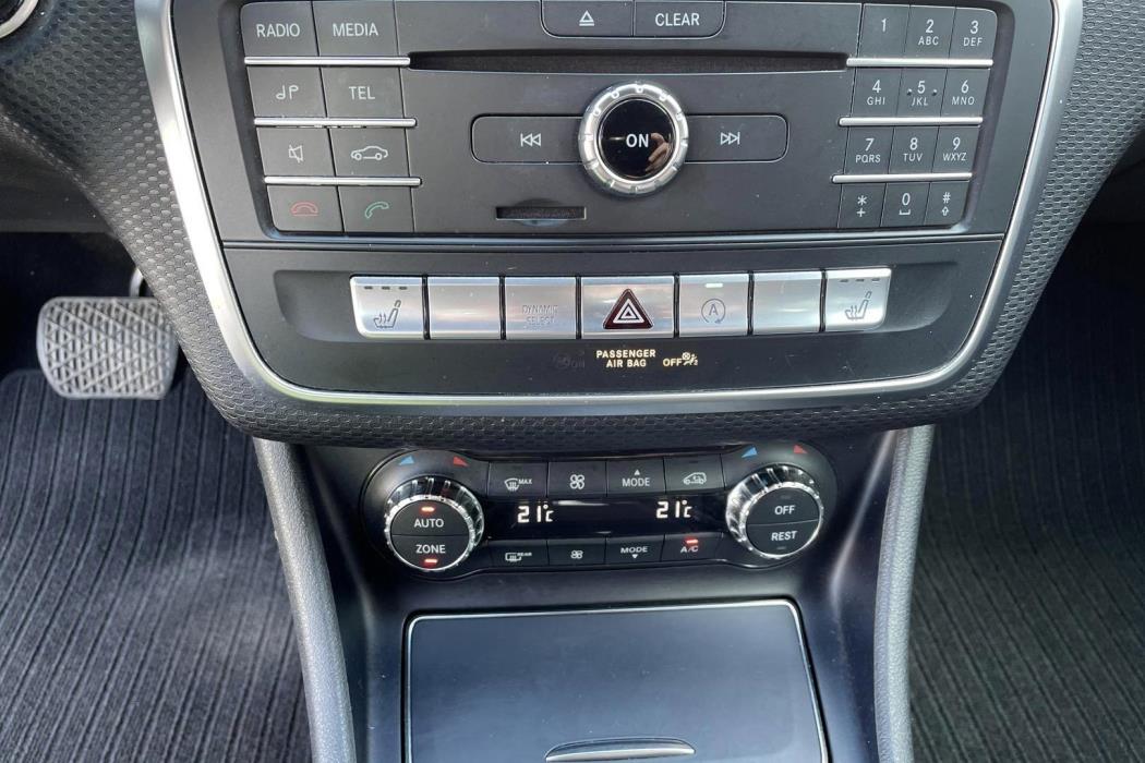 MERCEDES-BENZ A 2016