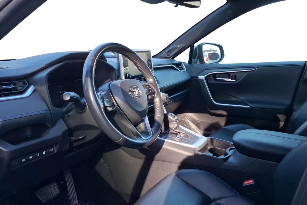 TOYOTA RAV4 2020