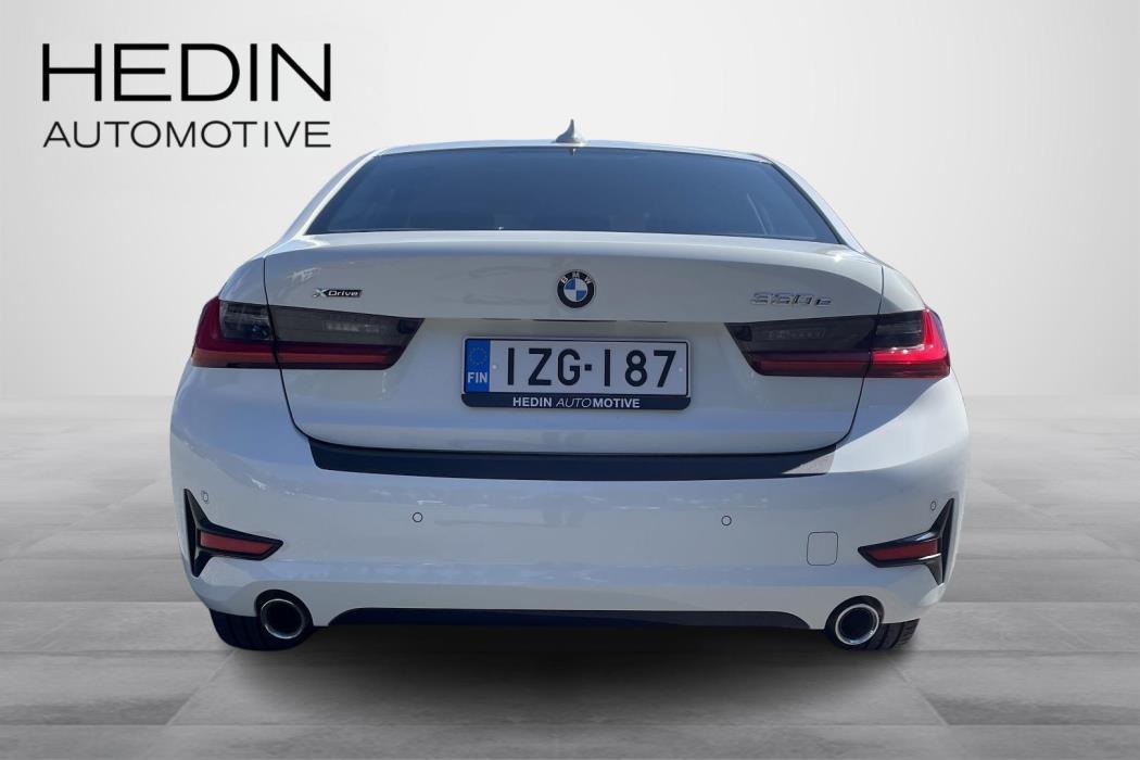BMW 330 2021