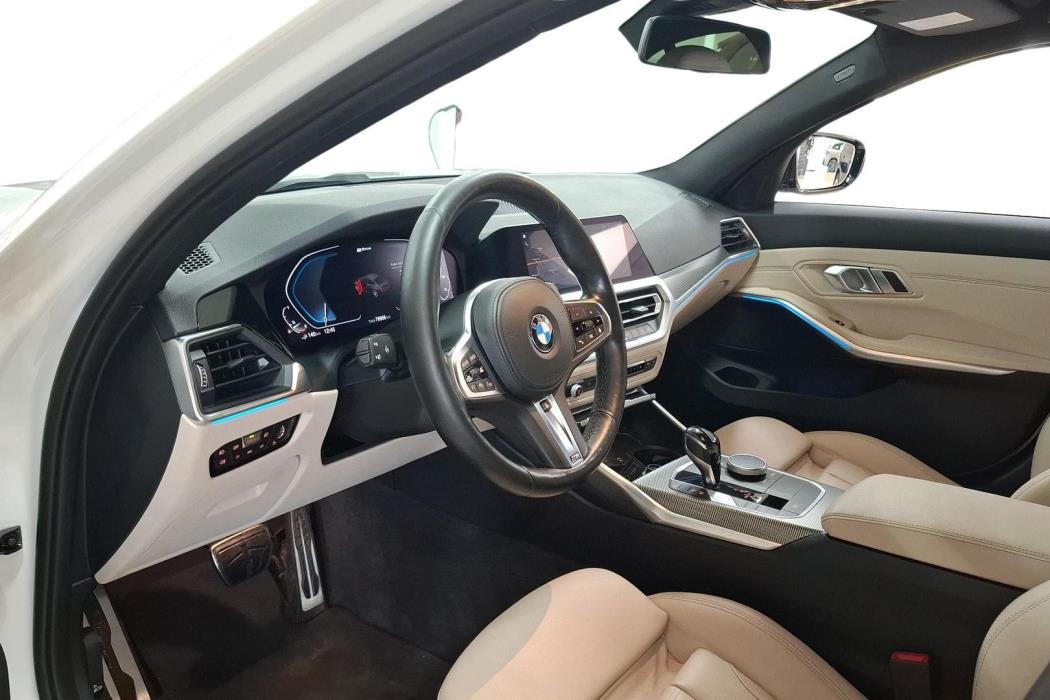 BMW 330 2021